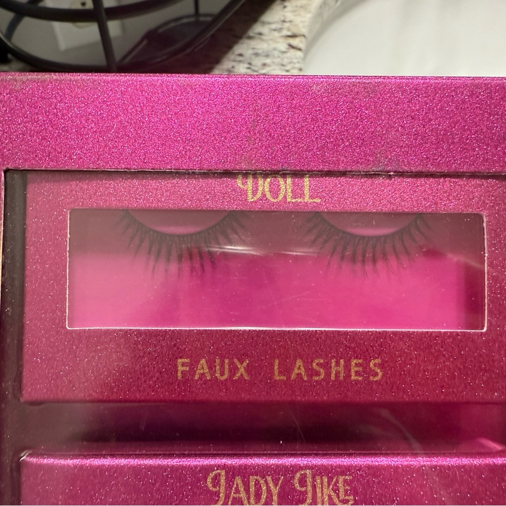 Lifestyle Products 6 Piece Faux Lash Set - Picture 3 of 8